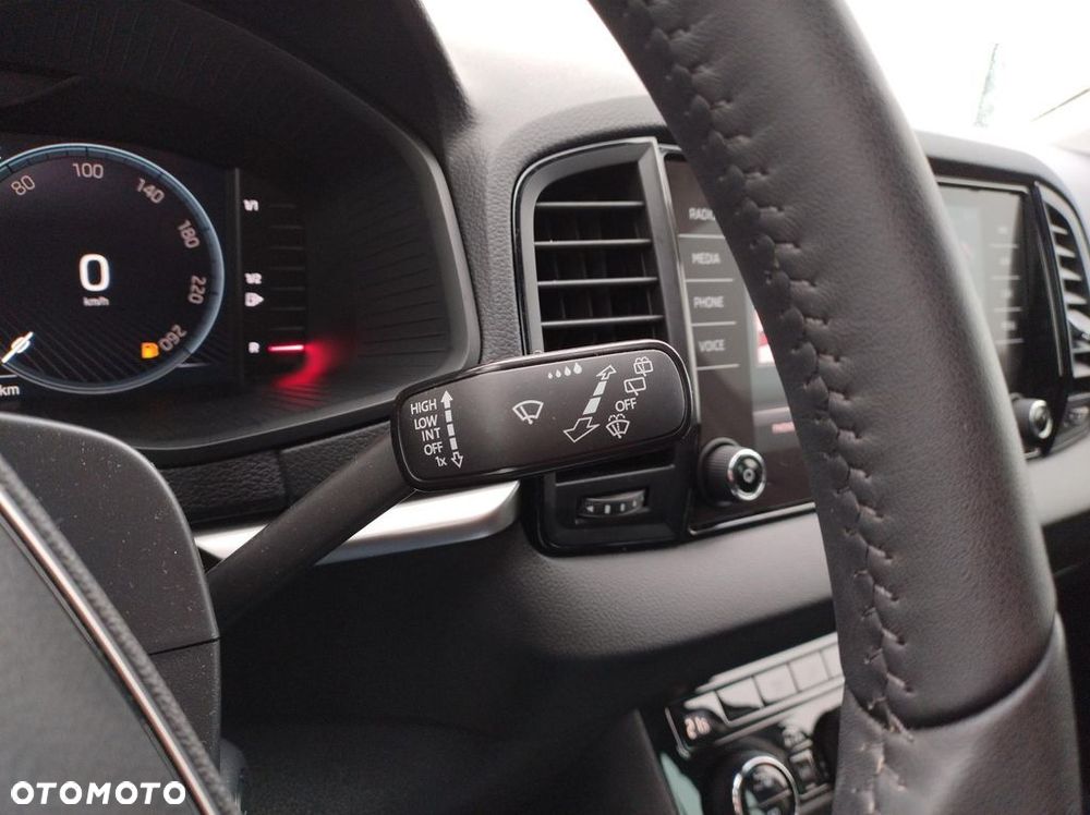 Skoda Karoq 1.5 TSI ACT Selection DSG - 25