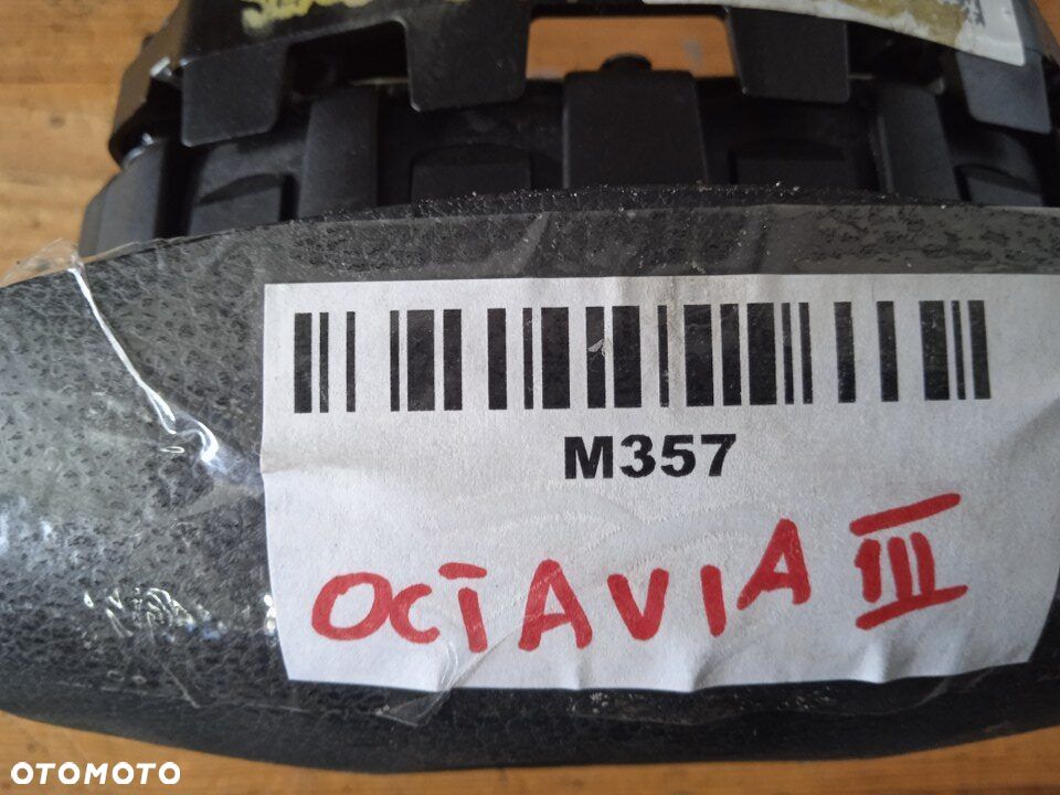 Poduszka Airbag Kierowcy Skoda Octavia III 5E0880201 - 2