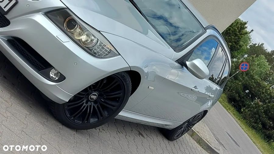 BMW Seria 3 318d DPF Touring - 27