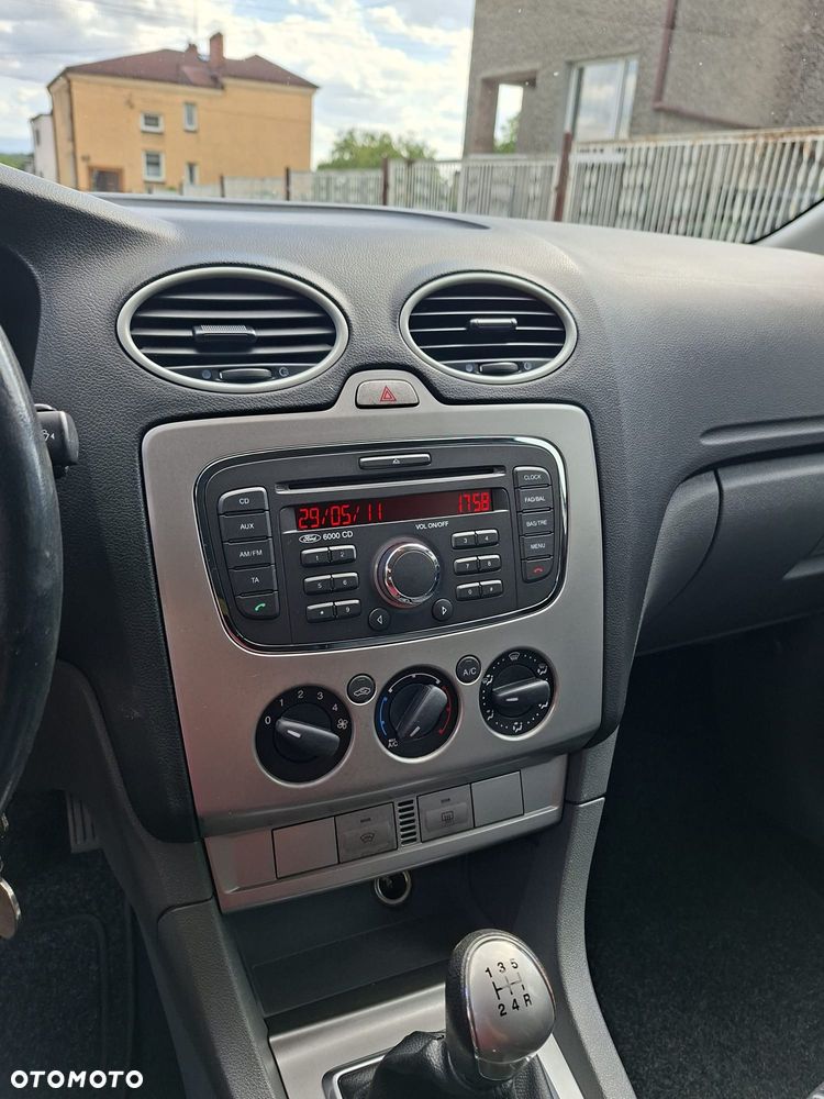 Ford Focus 1.6 Ambiente - 18