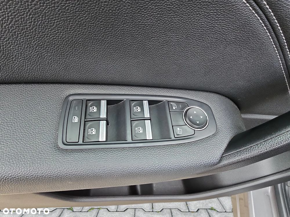 Renault Captur 1.3 TCe mHEV Techno EDC - 18
