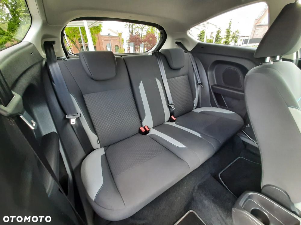 Ford Fiesta 1.25 Titanium EU5 - 13