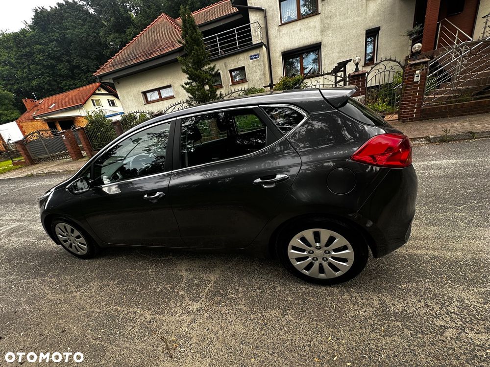 Kia Ceed 1.6 GDI L DCT - 13