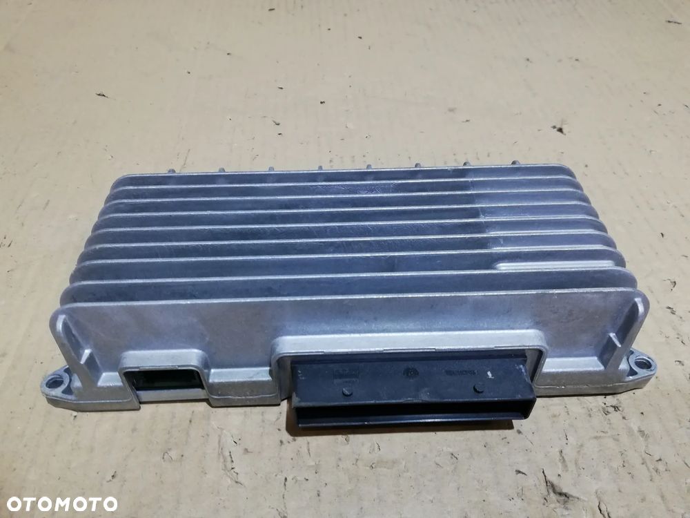 WZMACNIACZ RADIA AUDI A6 C6 4F0910223K - 1