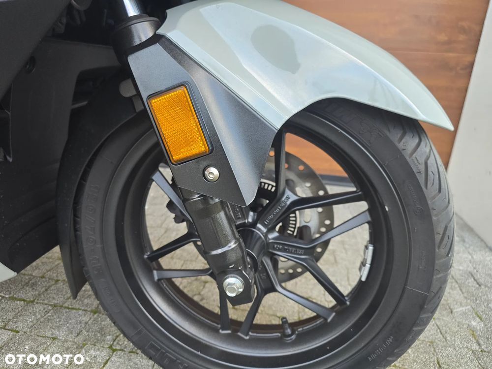 Honda NSS - 25