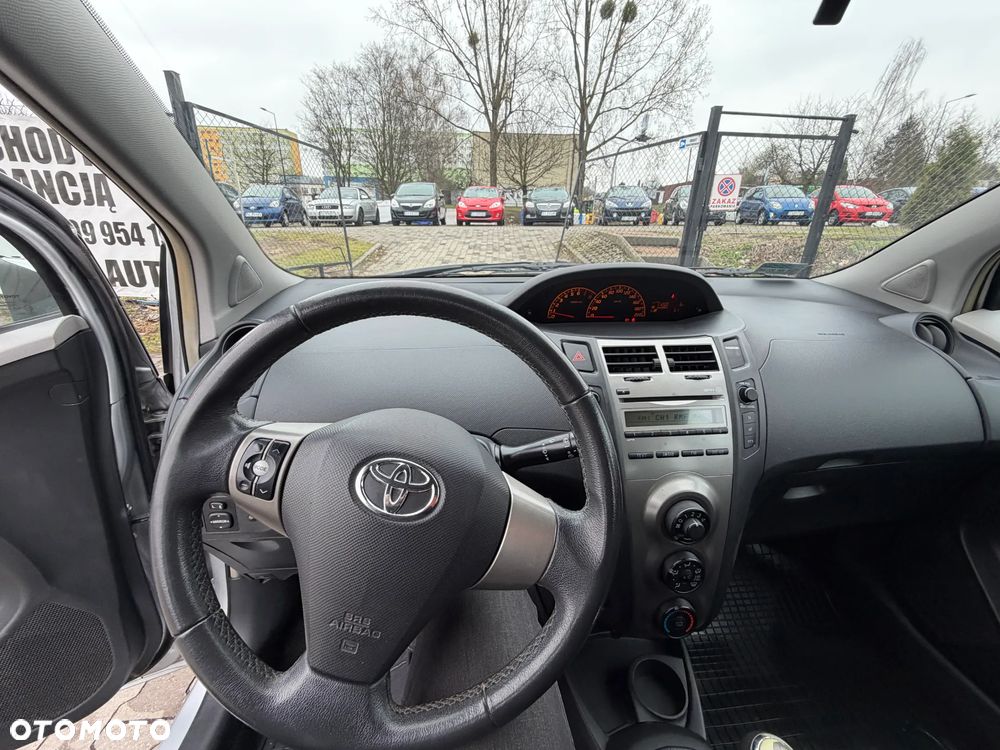Toyota Yaris 1.33 Active - 15