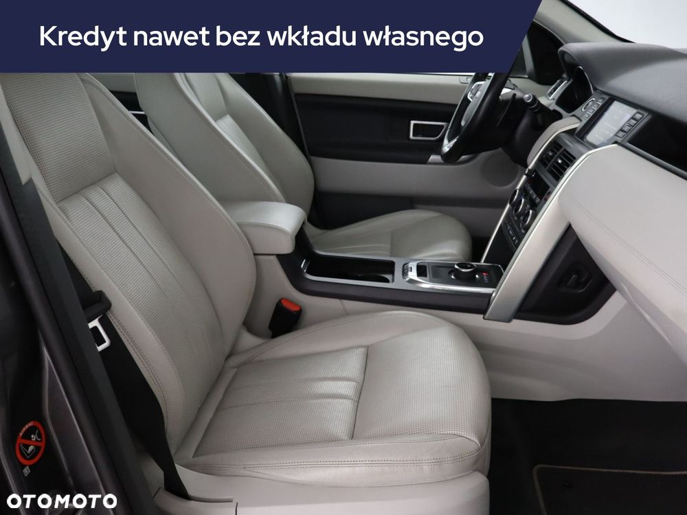 Land Rover Discovery Sport - 11
