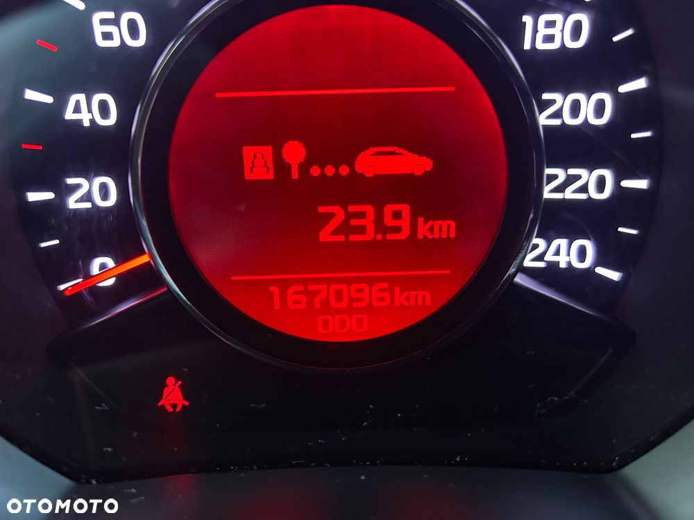 Kia Ceed 1.6 GDI ISG Dream-Team Edition - 12