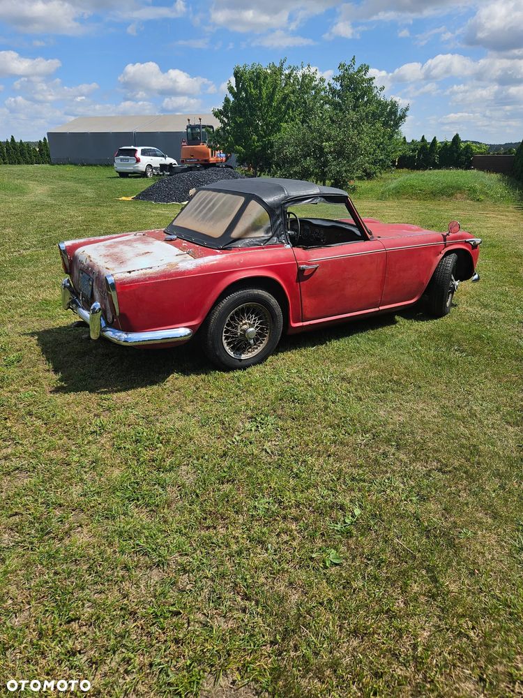 Triumph TR4 - 4