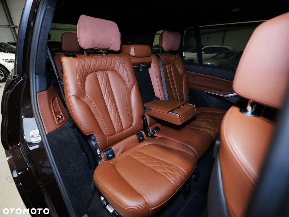 BMW X7 xDrive40d mHEV - 18
