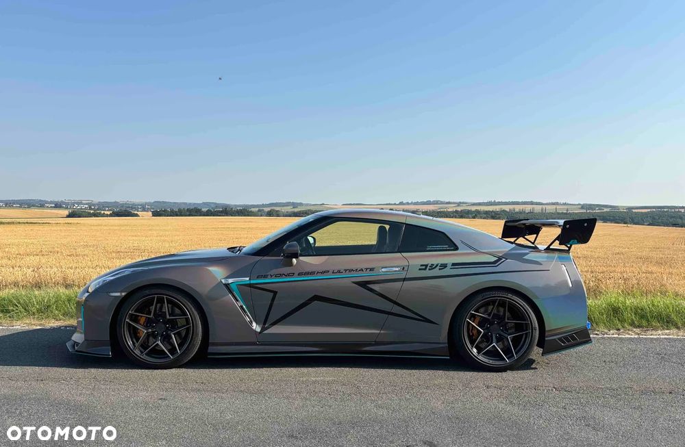 Nissan GT-R Prestige - 6