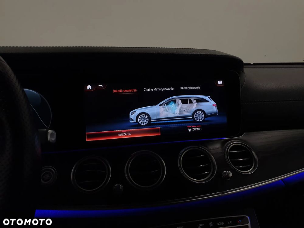 Mercedes-Benz Klasa E 300 de 4Matic 9G-TRONIC AMG Line - 21