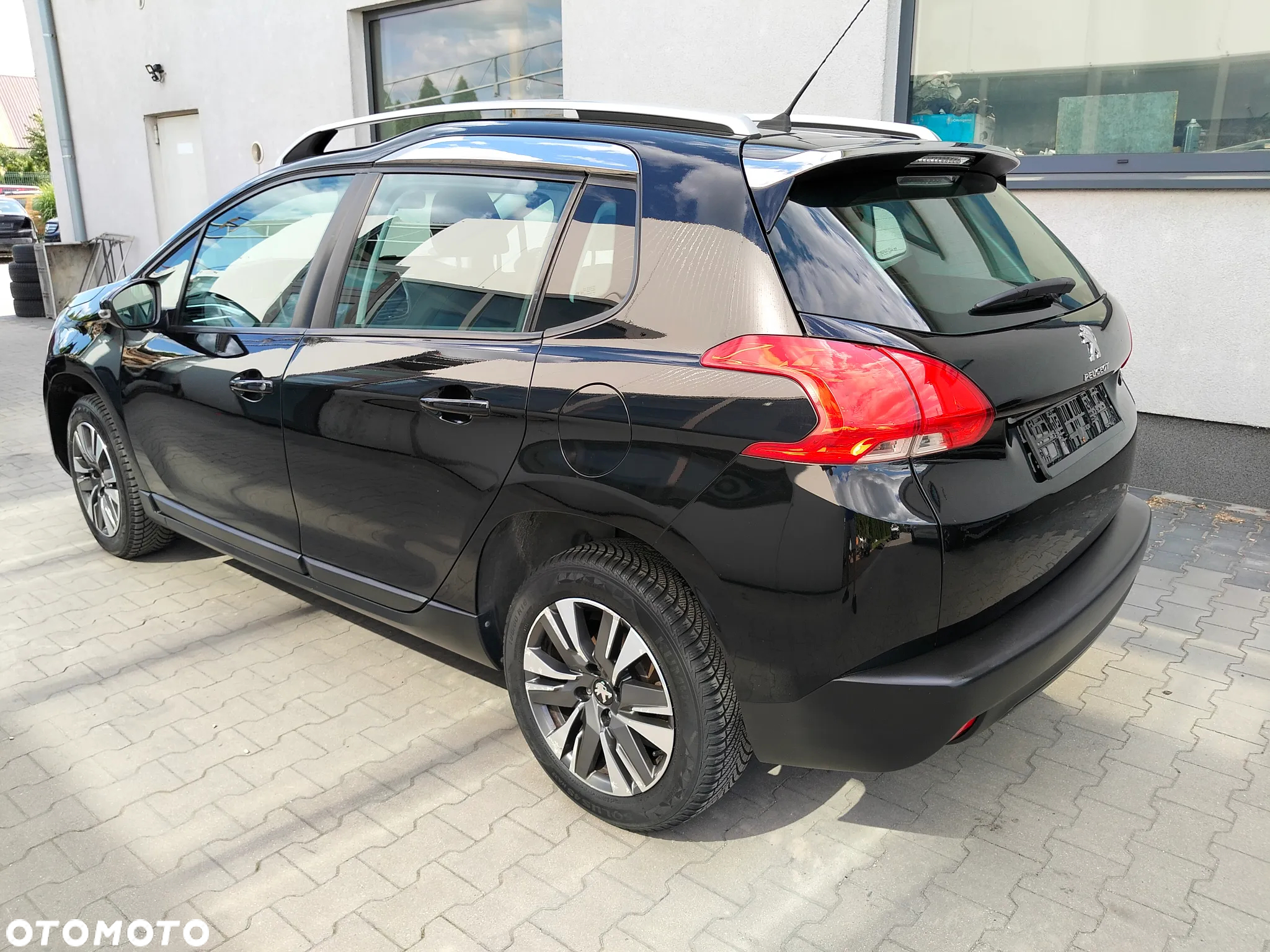Peugeot 2008 PureTech 82 Signature - 8
