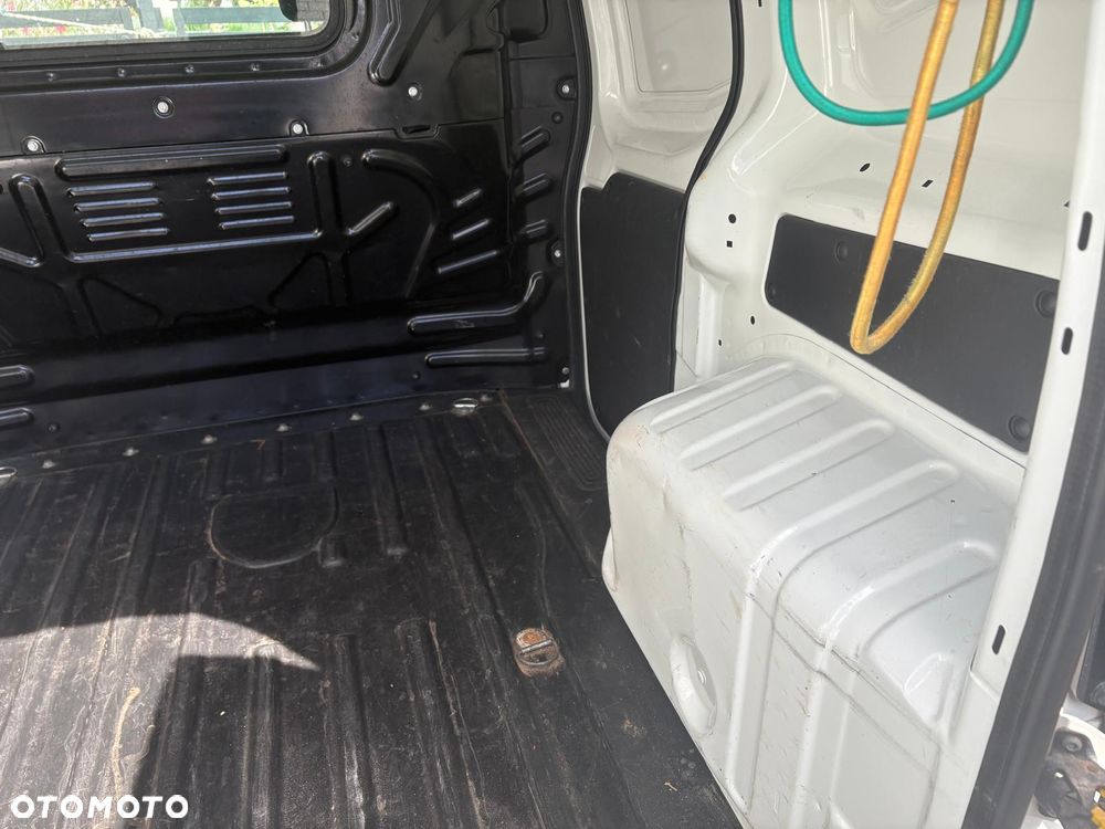 Fiat Fiorino Kombi Adventure - 10