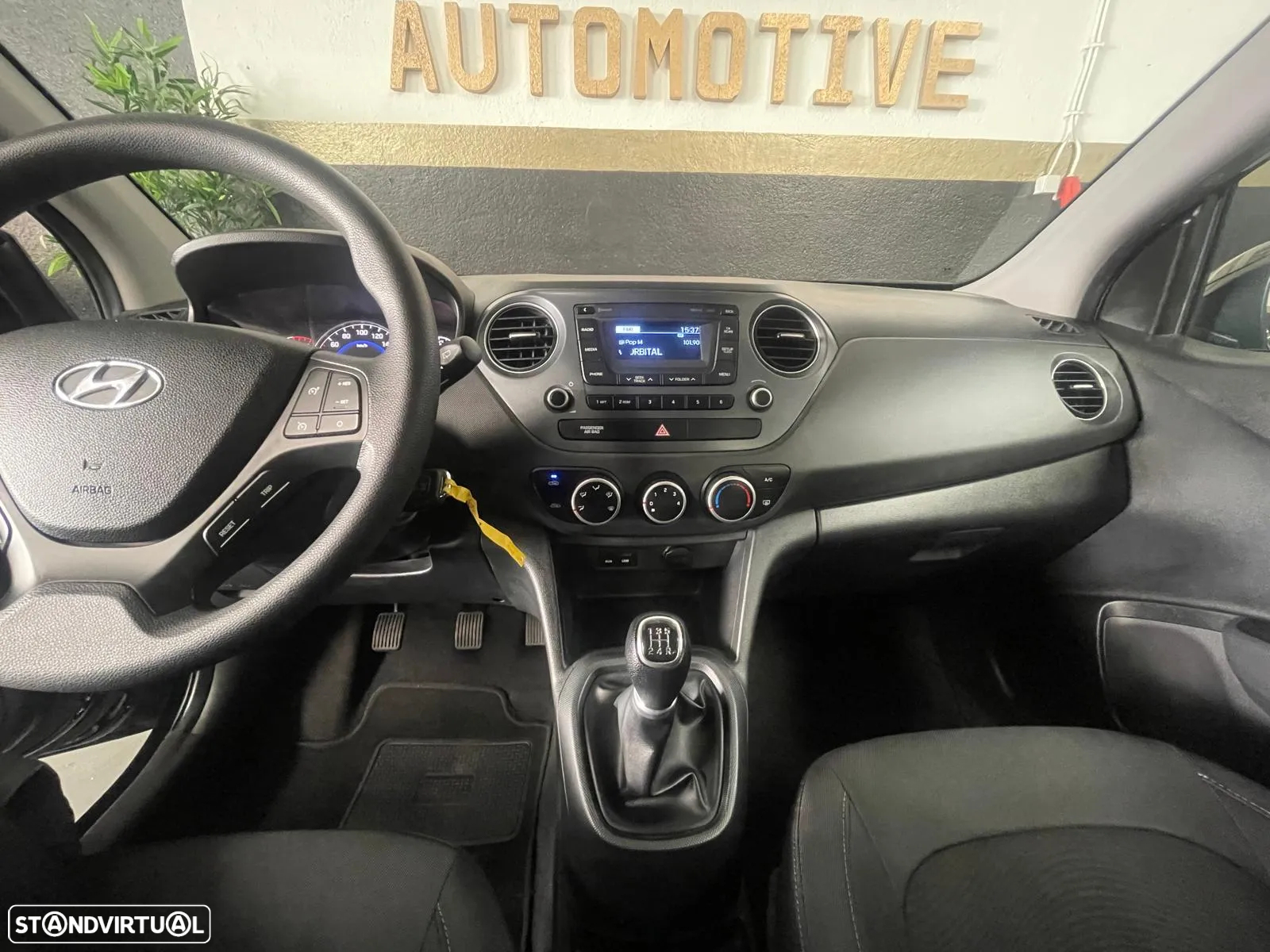 Hyundai i10 1.0 Urban - 17
