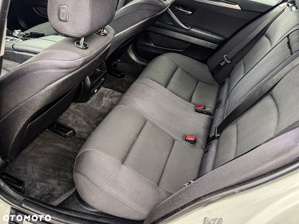 BMW Seria 5 518d Luxury Line - 24