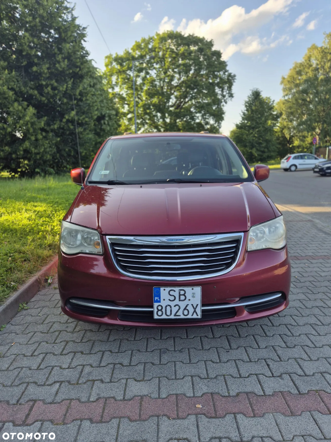 Chrysler Town & Country - 6