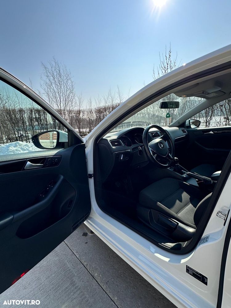 Volkswagen Jetta 1.4 TSI Comfortline - 13