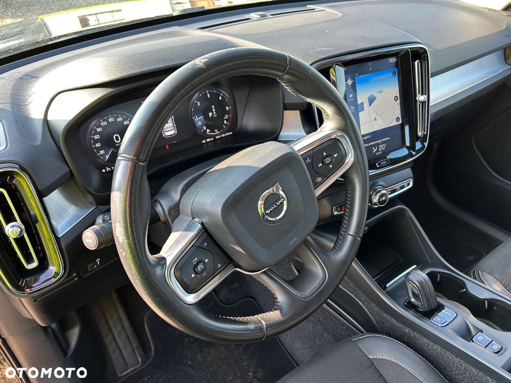 Volvo XC 40 D4 AWD - 9