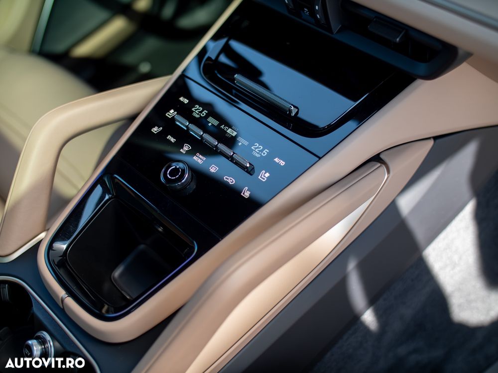 Porsche Cayenne - 20