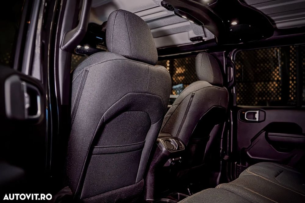 Jeep Wrangler 2.0 Turbo AT8 Sahara - 14