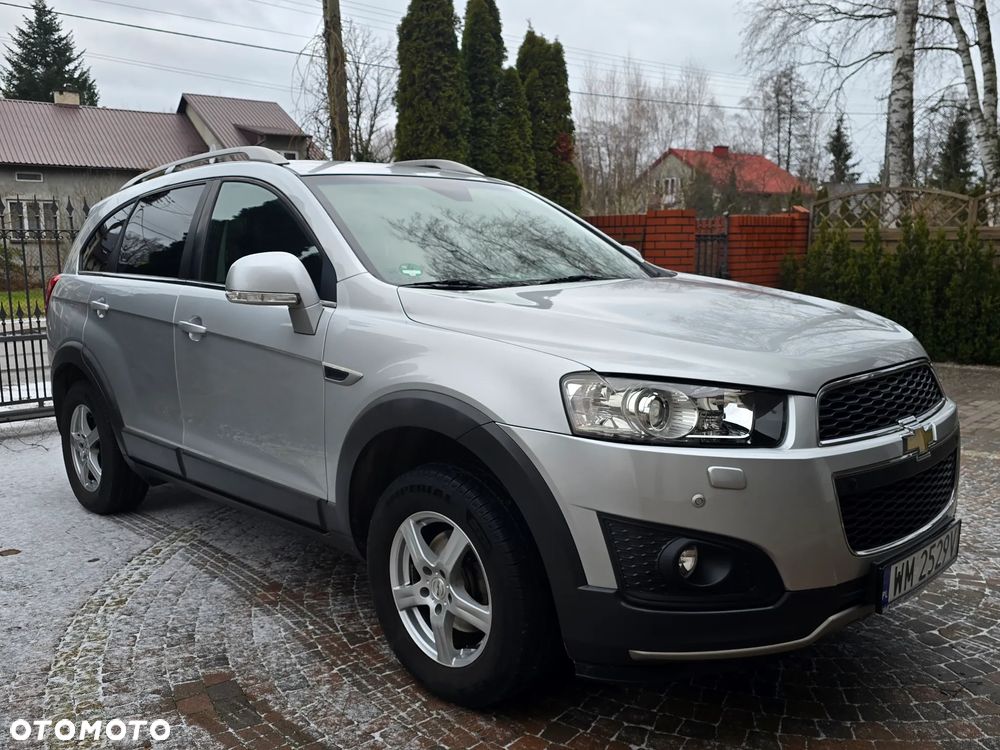 Chevrolet Captiva 2.4 AWD LT+ - 2