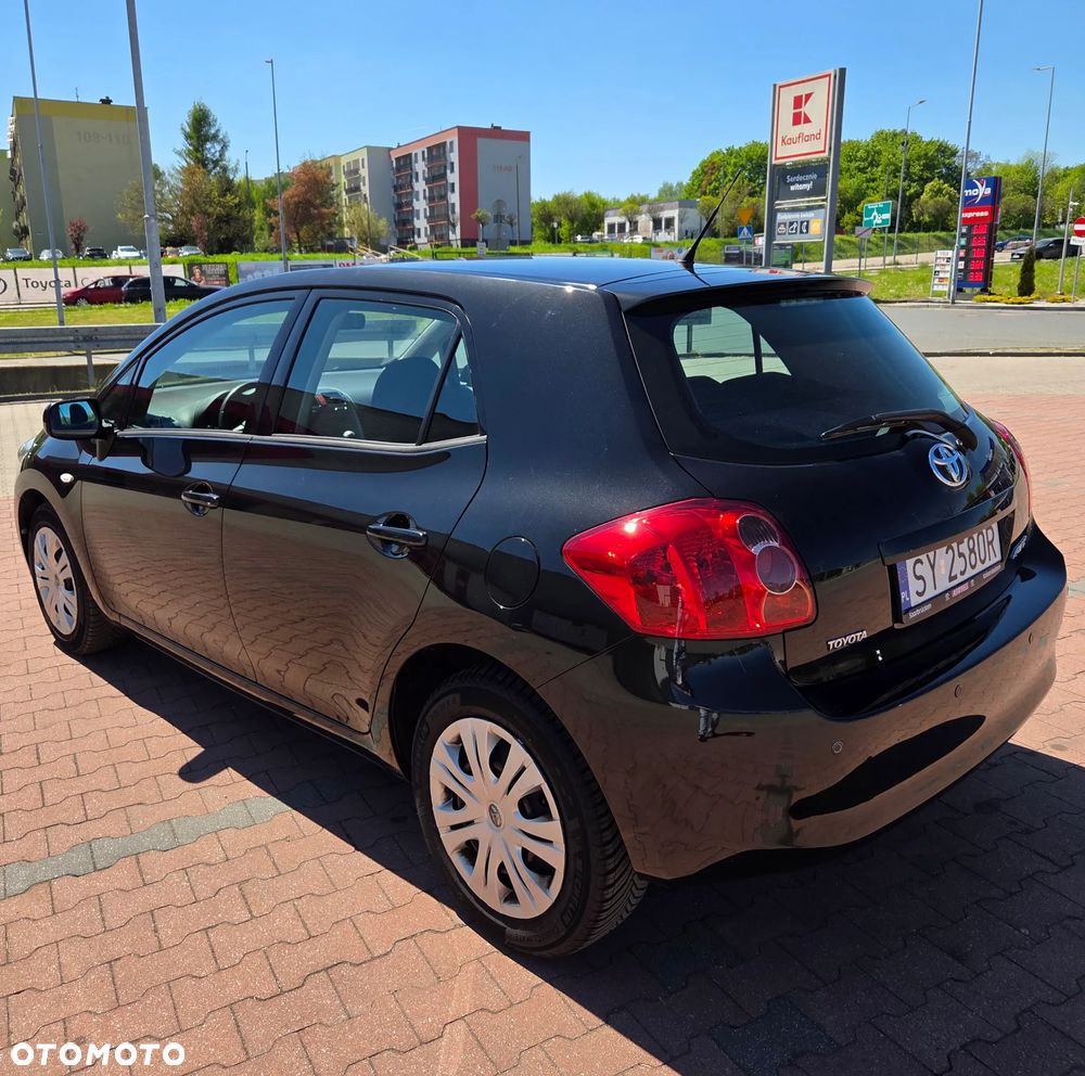 Toyota Auris 1.33 VVT-i Premium + - 25