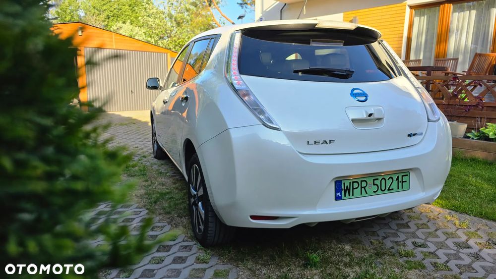 Nissan Leaf 24kWh Tekna - 9