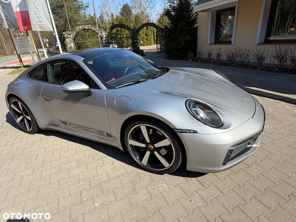 Porsche 911 Carrera - 6