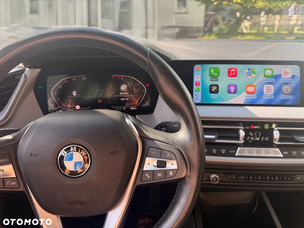 BMW Seria 2 218i - 18