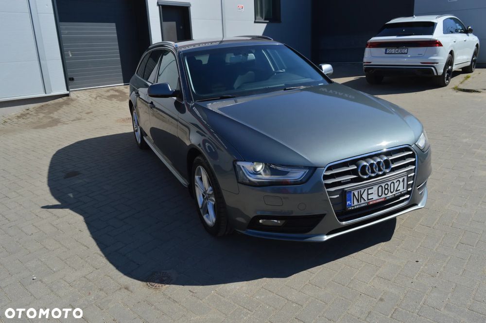 Audi A4 Avant 2.0 TDI DPF quattro S tronic Attraction - 10