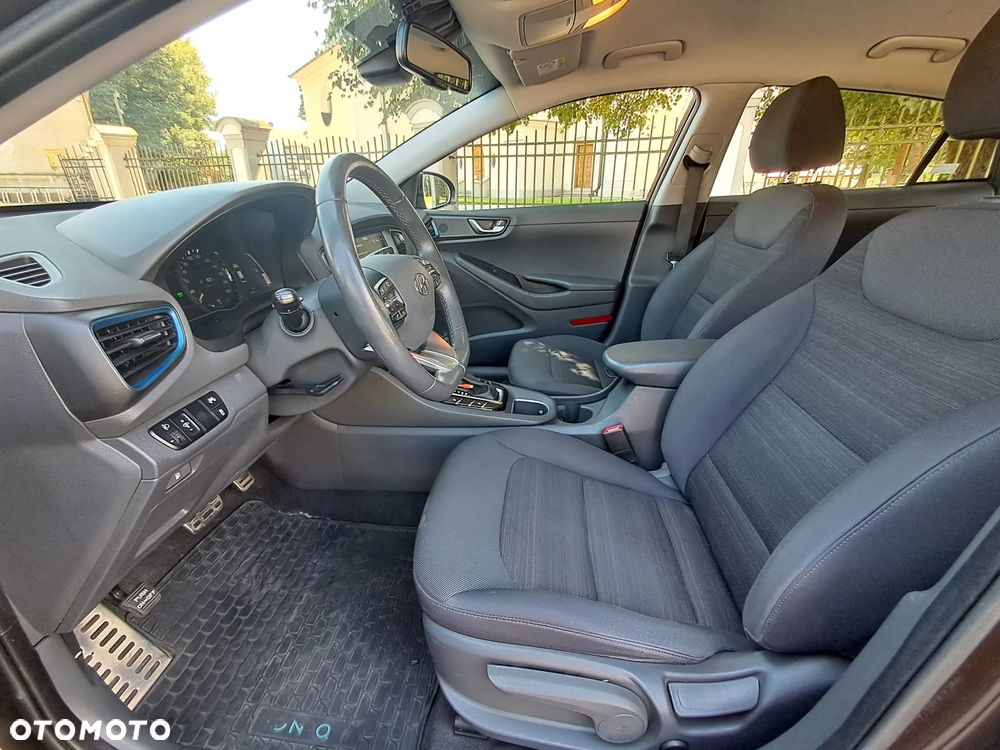 Hyundai IONIQ Hybrid Premium - 34