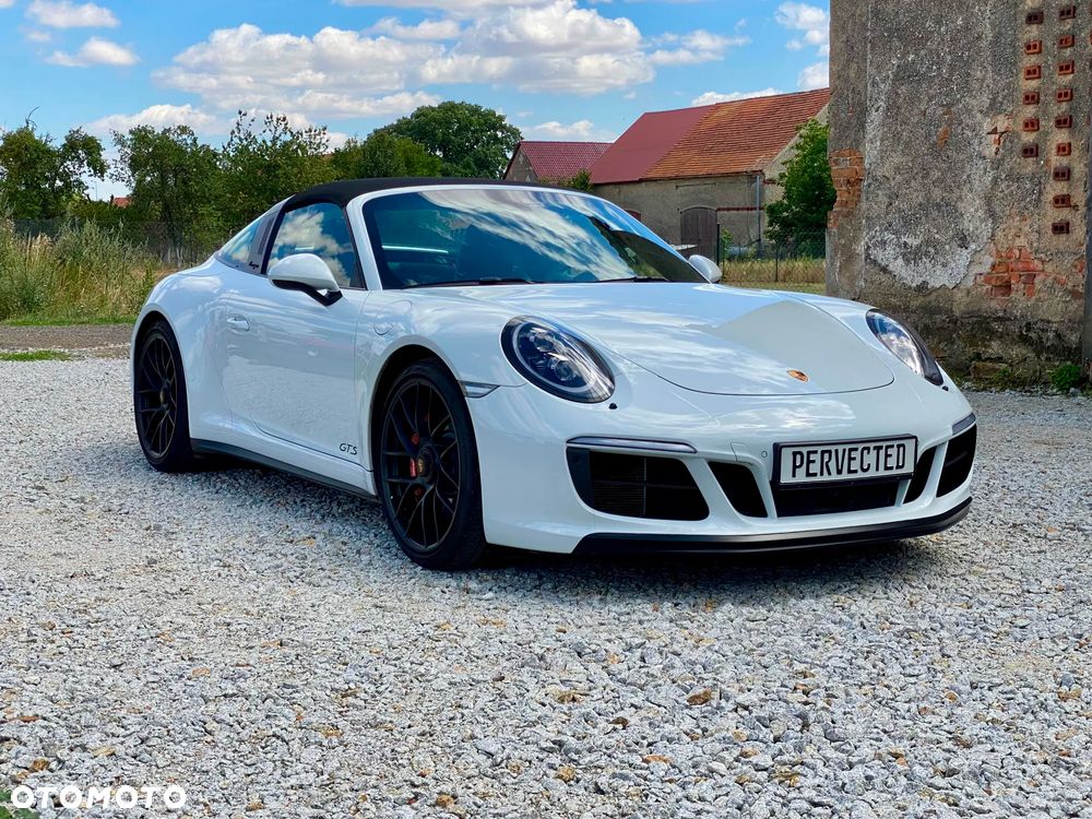 Porsche 911 Targa 4 GTS PDK - 11