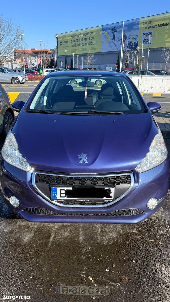 Peugeot 208 - 1