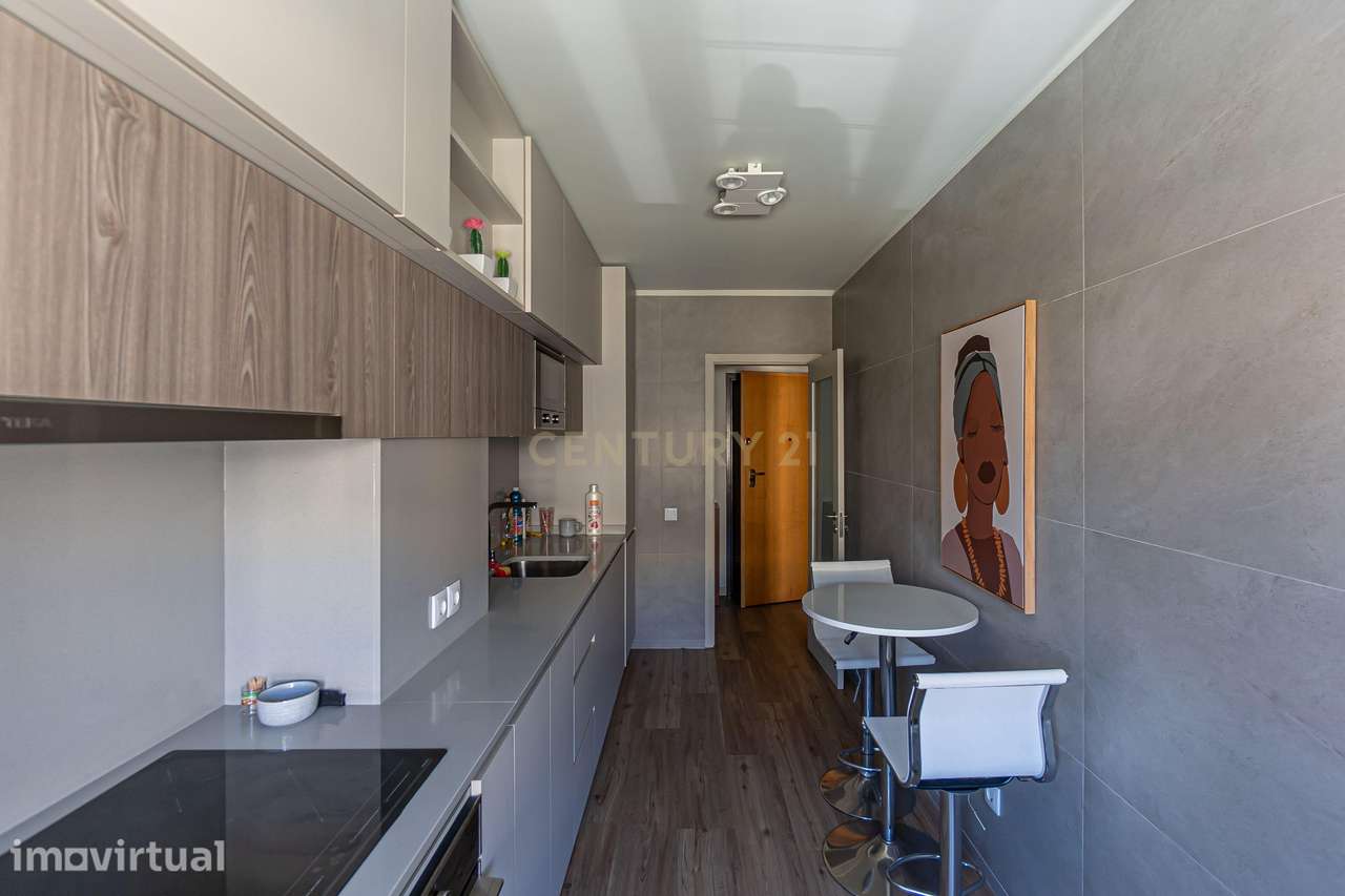 Apartamento T1 de Luxo para Arrendamento – Rua das Algas, a Segundos d - Grande imagem: 5/30