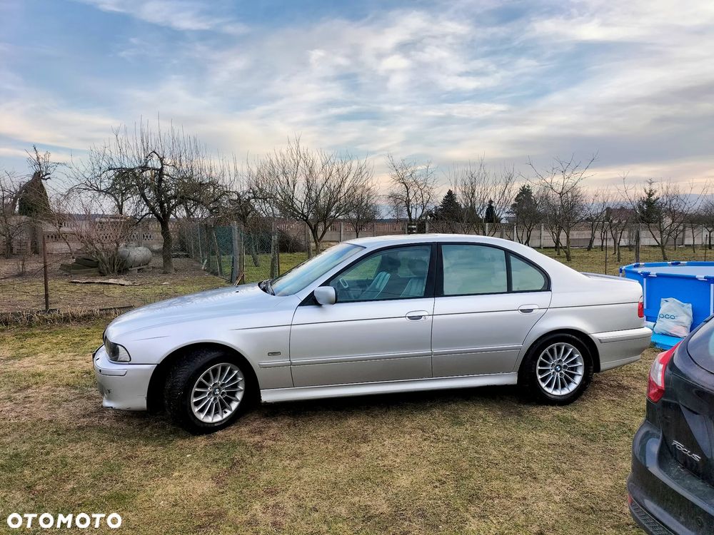 BMW Seria 5 525d - 5