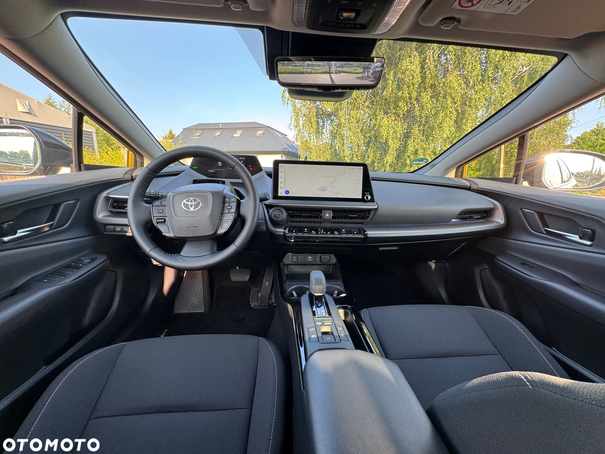 Toyota Prius Plug-in 2.0 Hybrid Executive - 26