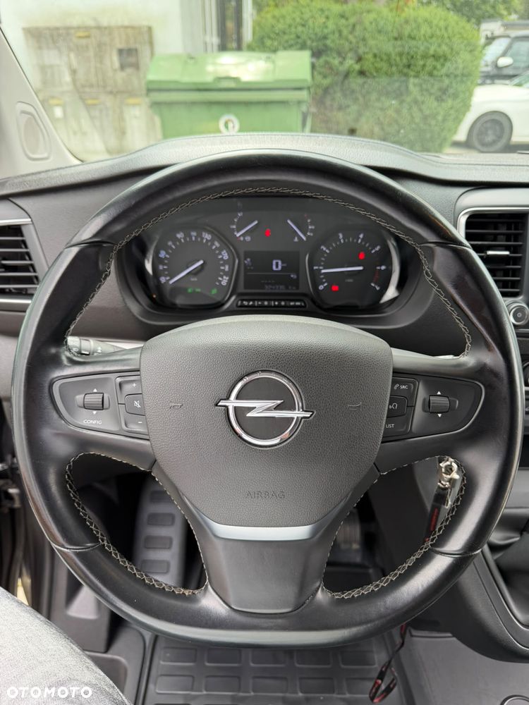 Opel Vivaro - 10