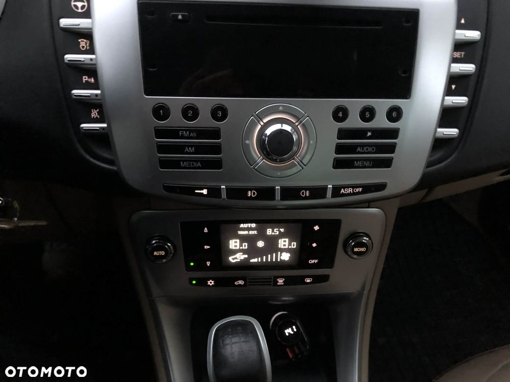 Lancia Delta 1.9 Multijet Twinturbo Executive - 11