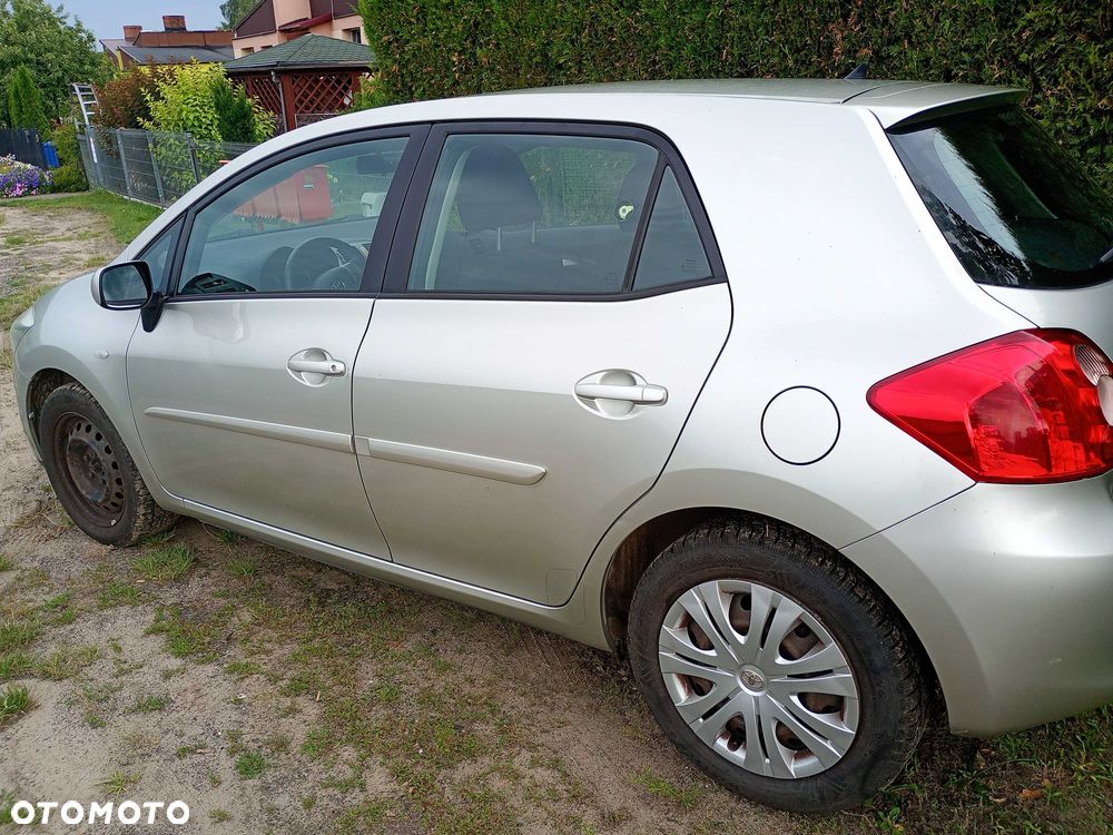 Toyota Auris - 2