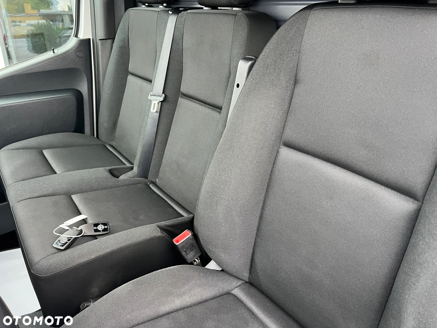 Mercedes-Benz Sprinter - 17