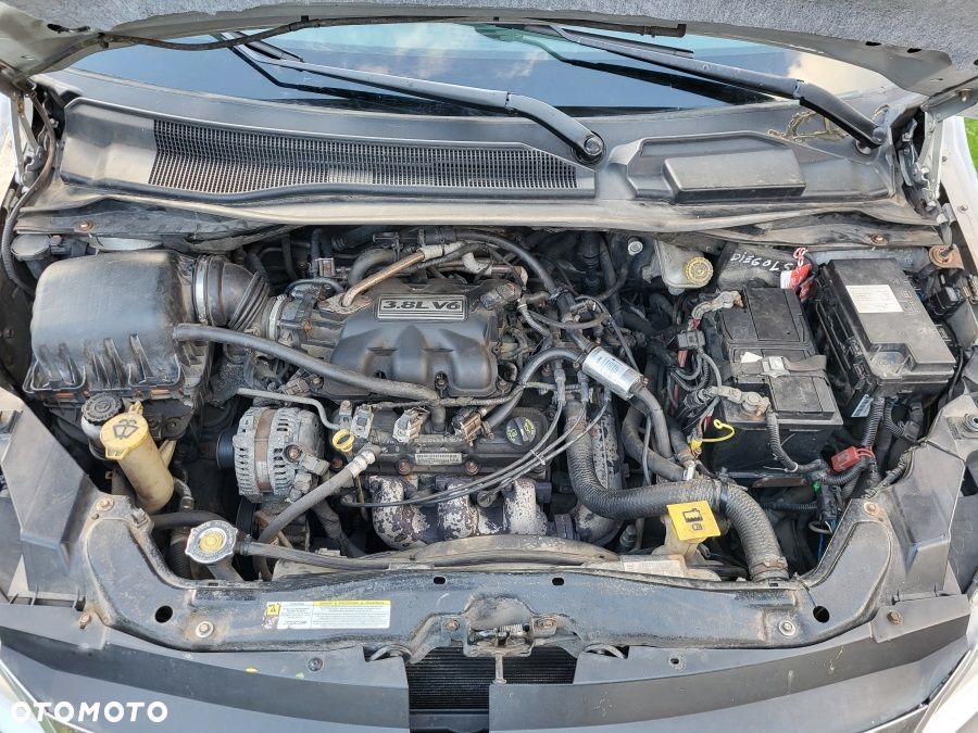 Volkswagen Routan - 15
