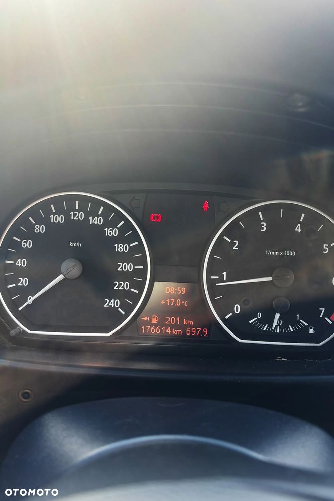 BMW Seria 1 116i - 10