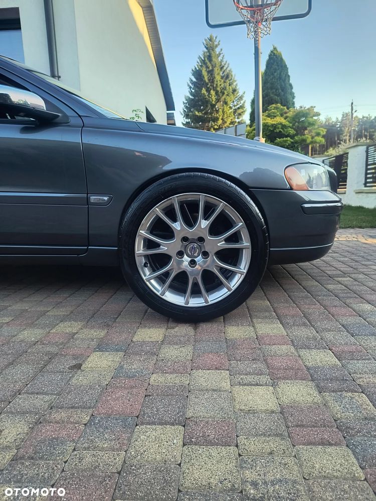 Volvo S60 2.5T AWD Edition - 17