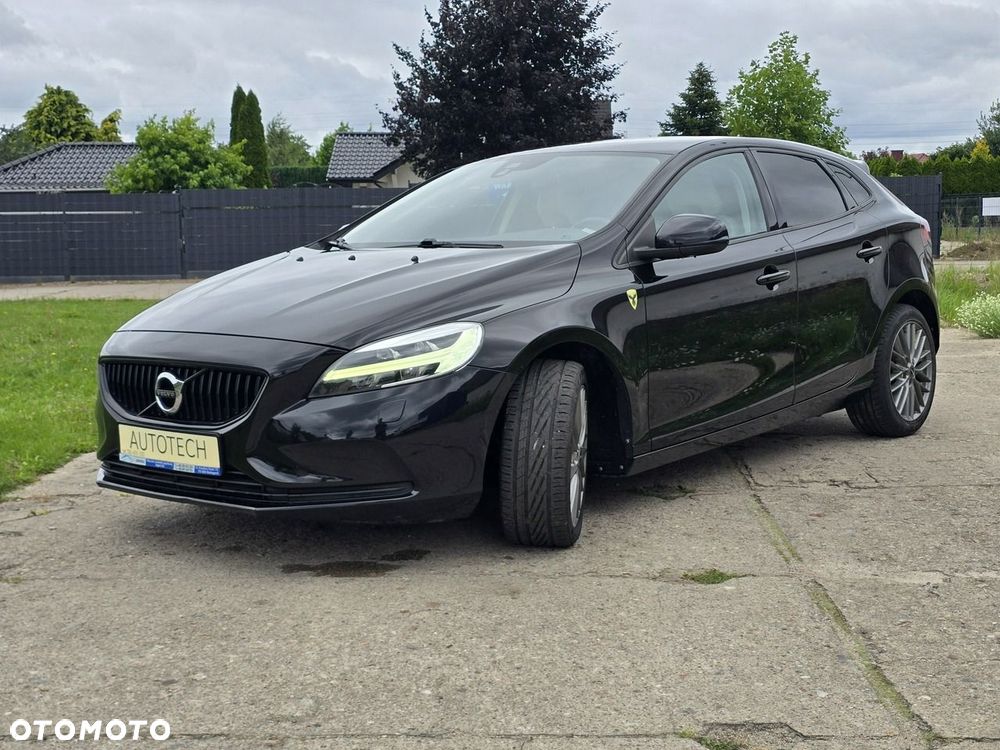 Volvo V40 - 23