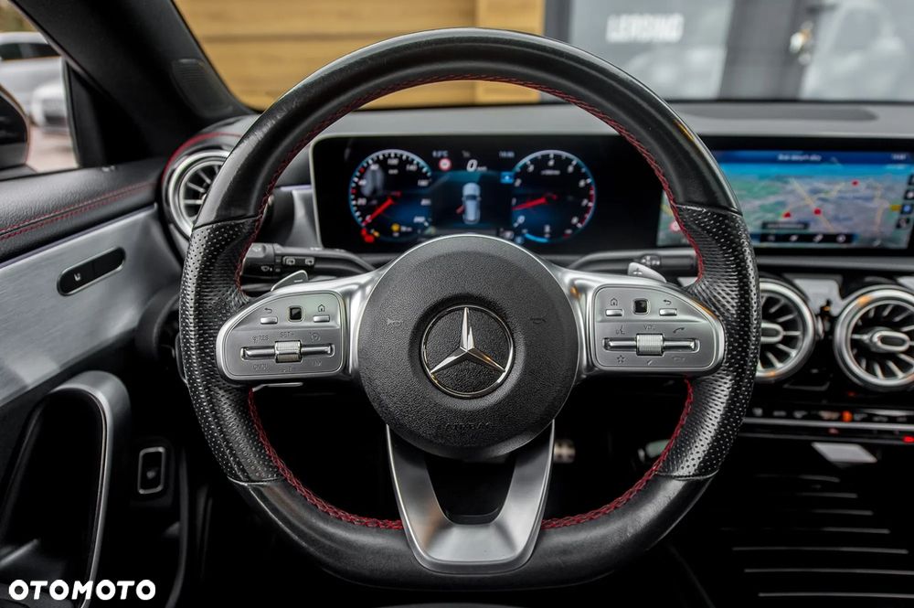 Mercedes-Benz CLA 220 7G-DCT AMG Line - 22