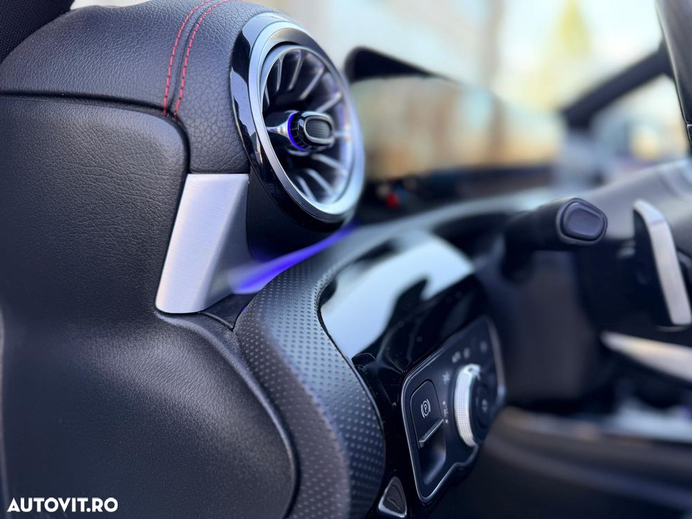 Mercedes-Benz CLA 200 - 12