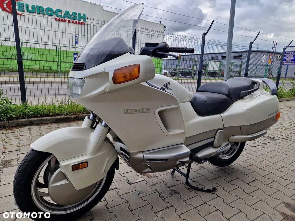 Honda PC - 18