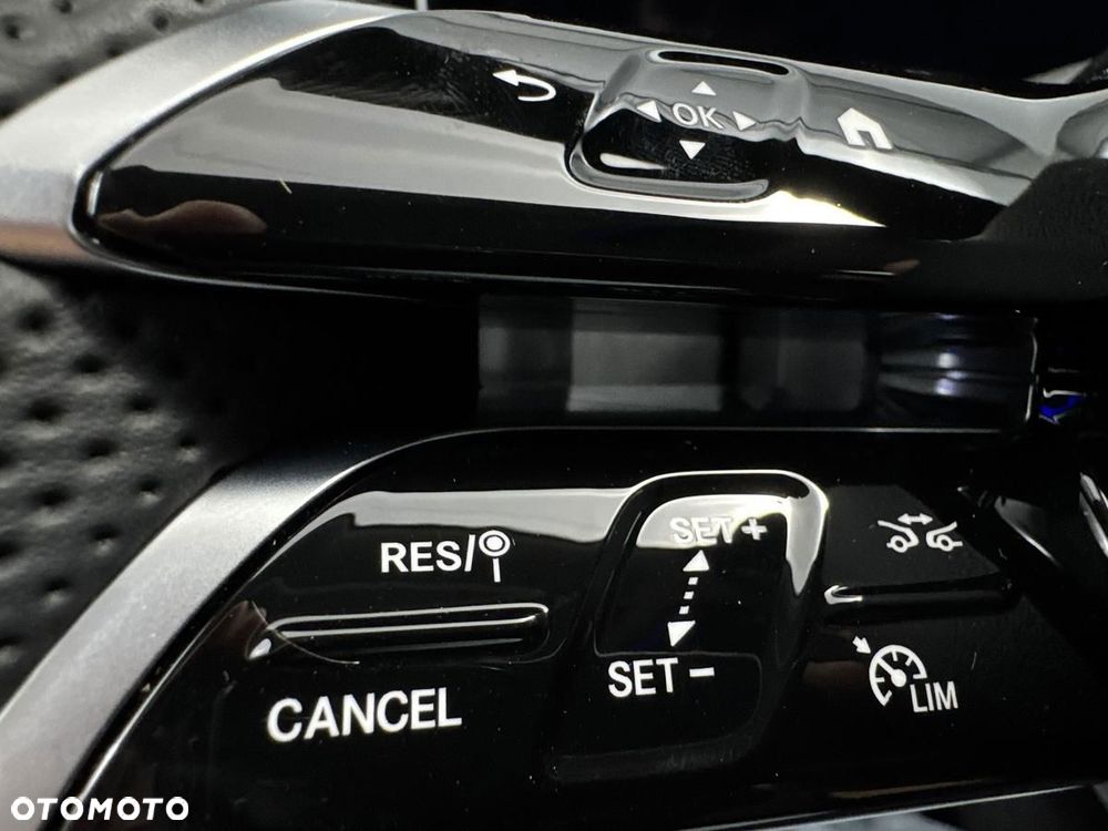 Mercedes-Benz Klasa C 300 d 4Matic 9G-TRONIC AMG Line - 15