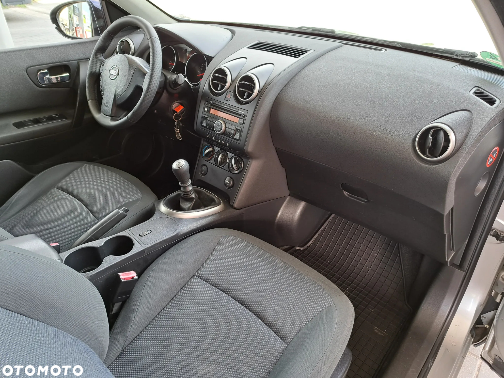 Nissan Qashqai+2 - 20